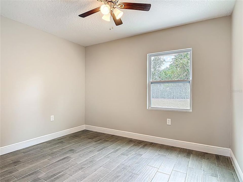 For Sale: $289,900 (3 beds, 2 baths, 1032 Square Feet)