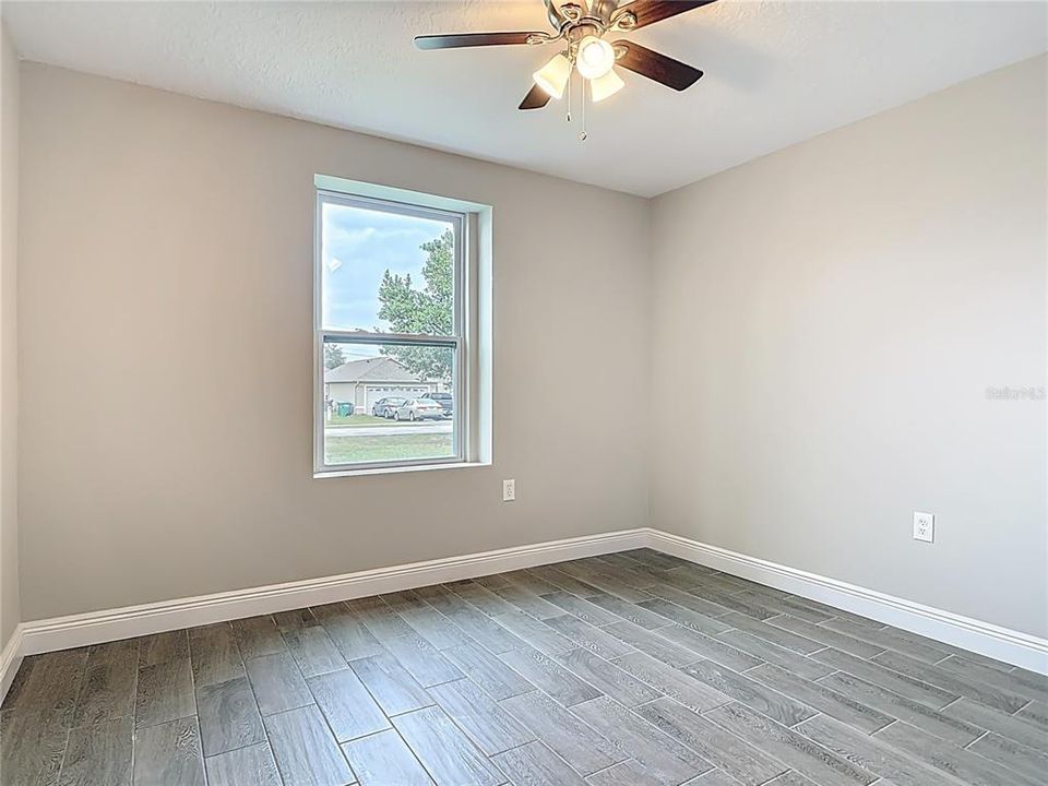 For Sale: $289,900 (3 beds, 2 baths, 1032 Square Feet)
