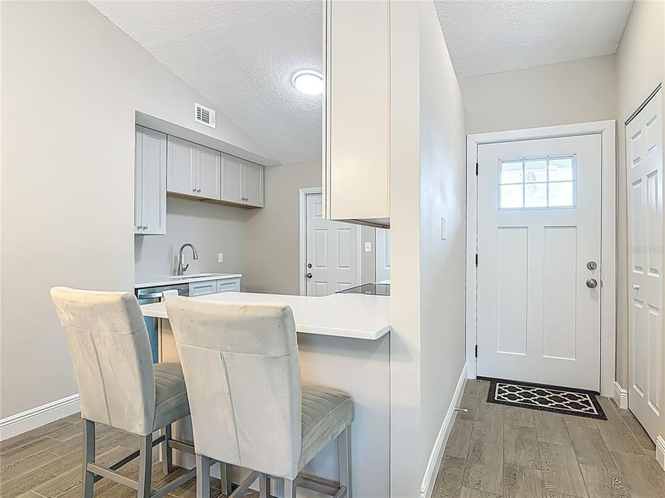 For Sale: $289,900 (3 beds, 2 baths, 1032 Square Feet)