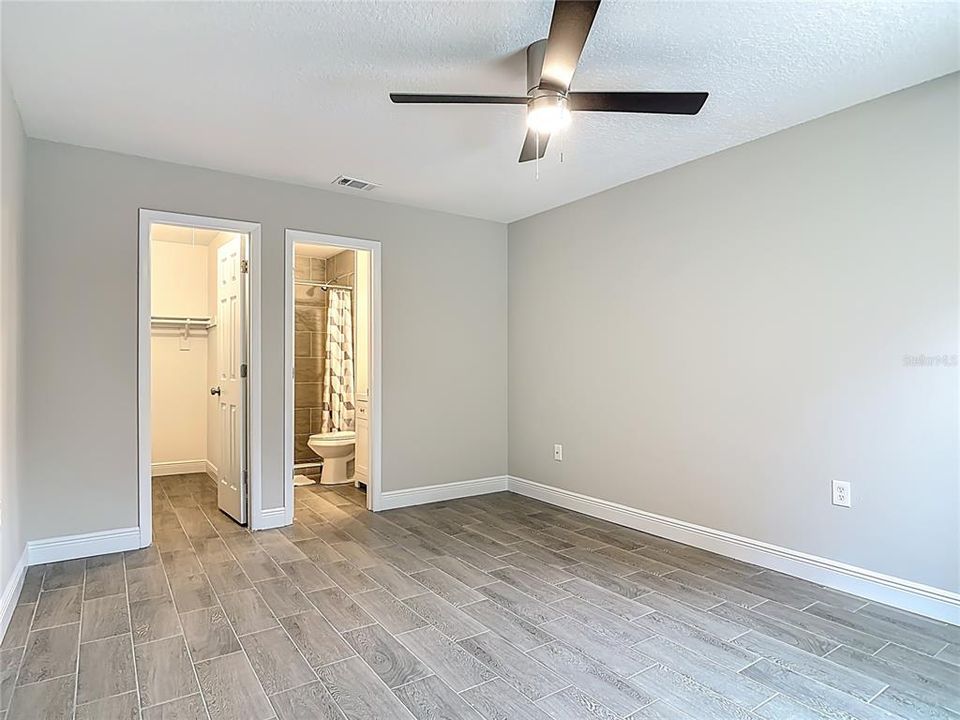 For Sale: $289,900 (3 beds, 2 baths, 1032 Square Feet)