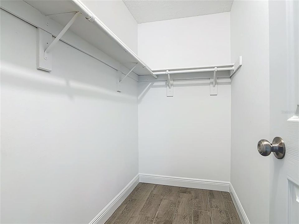 For Sale: $289,900 (3 beds, 2 baths, 1032 Square Feet)