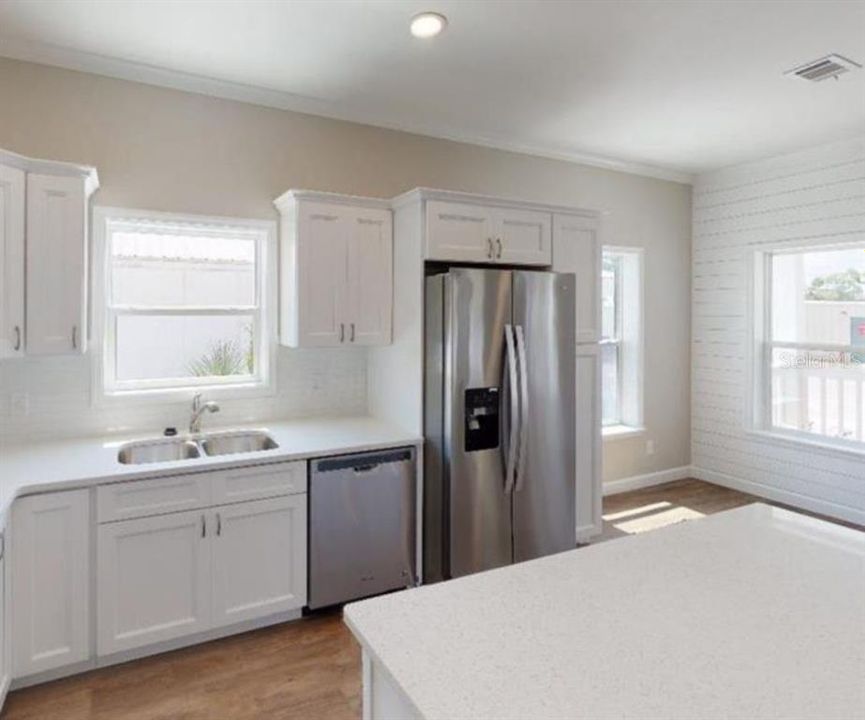 For Sale: $349,900 (3 beds, 2 baths, 1312 Square Feet)
