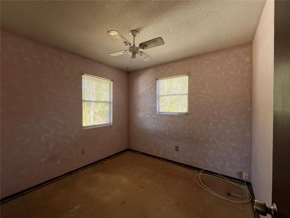 待售: $135,000 (2 贝兹, 2 浴室, 1120 平方英尺)