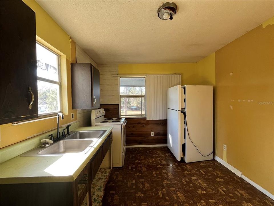 待售: $135,000 (2 贝兹, 2 浴室, 1120 平方英尺)