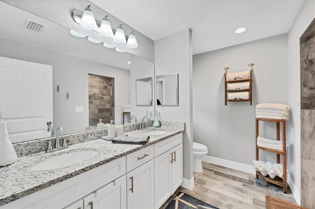 For Sale: $564,900 (3 beds, 2 baths, 1732 Square Feet)