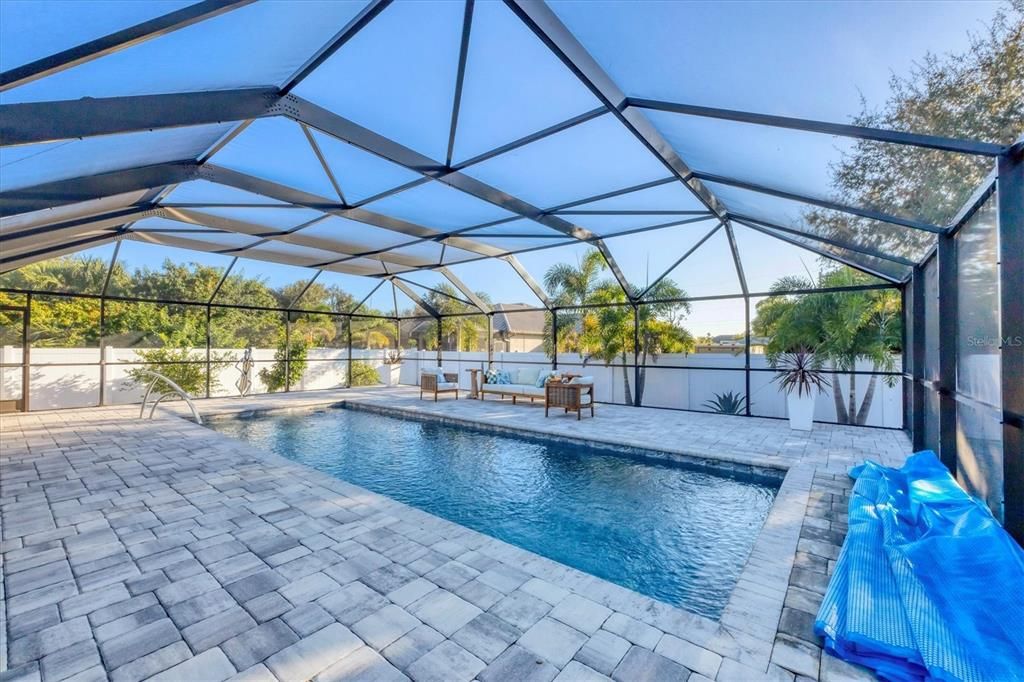 For Sale: $564,900 (3 beds, 2 baths, 1732 Square Feet)