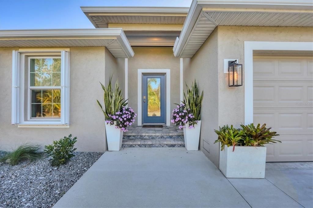 For Sale: $564,900 (3 beds, 2 baths, 1732 Square Feet)