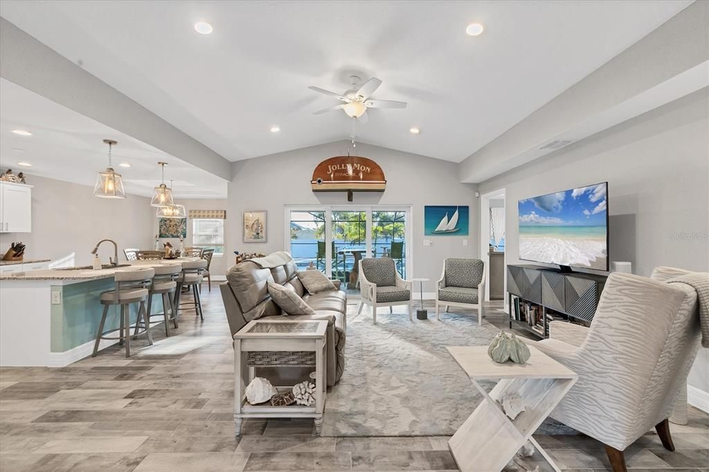 For Sale: $564,900 (3 beds, 2 baths, 1732 Square Feet)