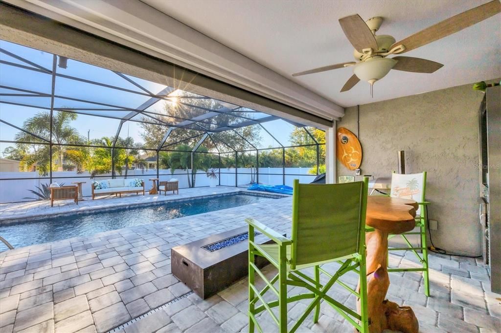 For Sale: $564,900 (3 beds, 2 baths, 1732 Square Feet)