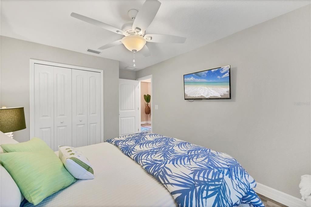 For Sale: $564,900 (3 beds, 2 baths, 1732 Square Feet)