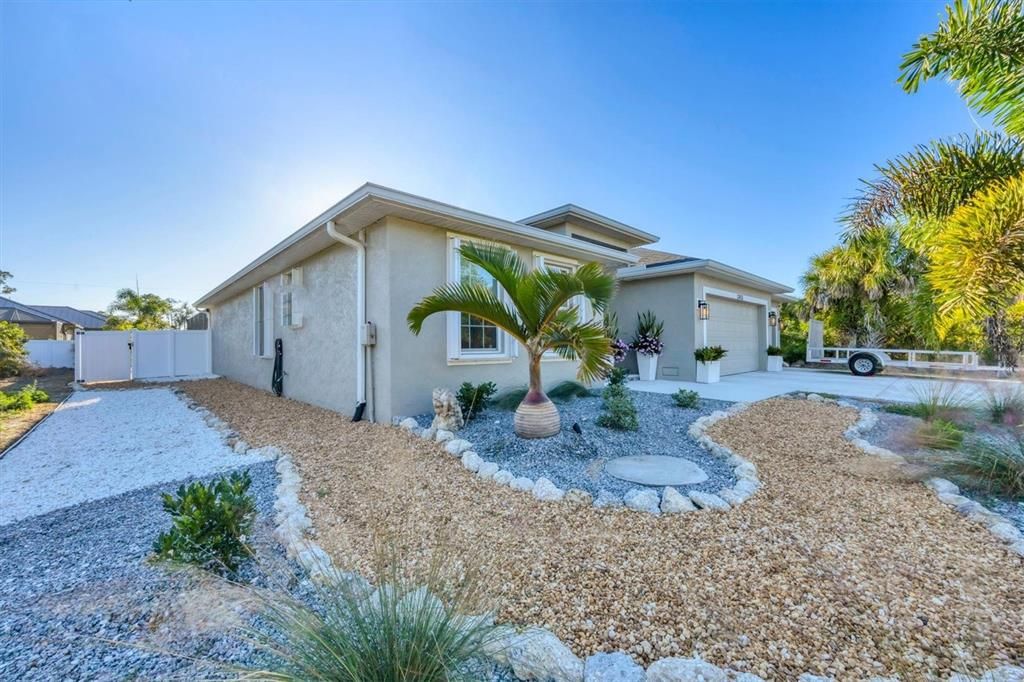 For Sale: $564,900 (3 beds, 2 baths, 1732 Square Feet)