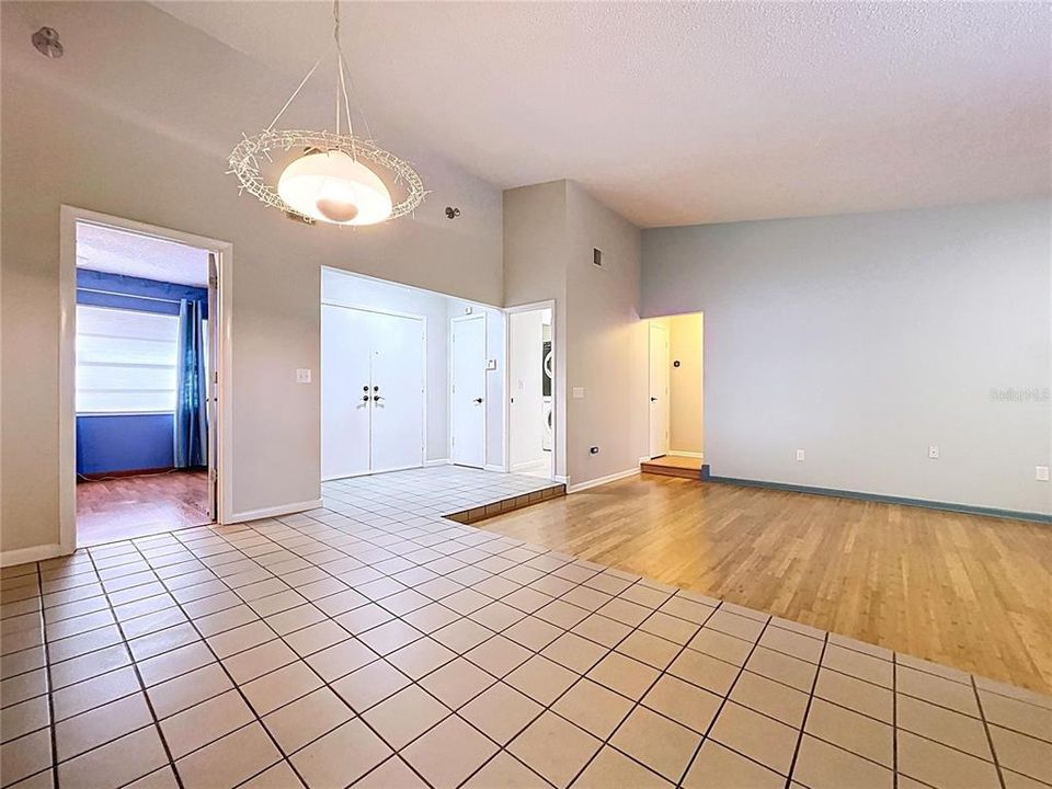 待售: $325,000 (3 贝兹, 2 浴室, 1630 平方英尺)