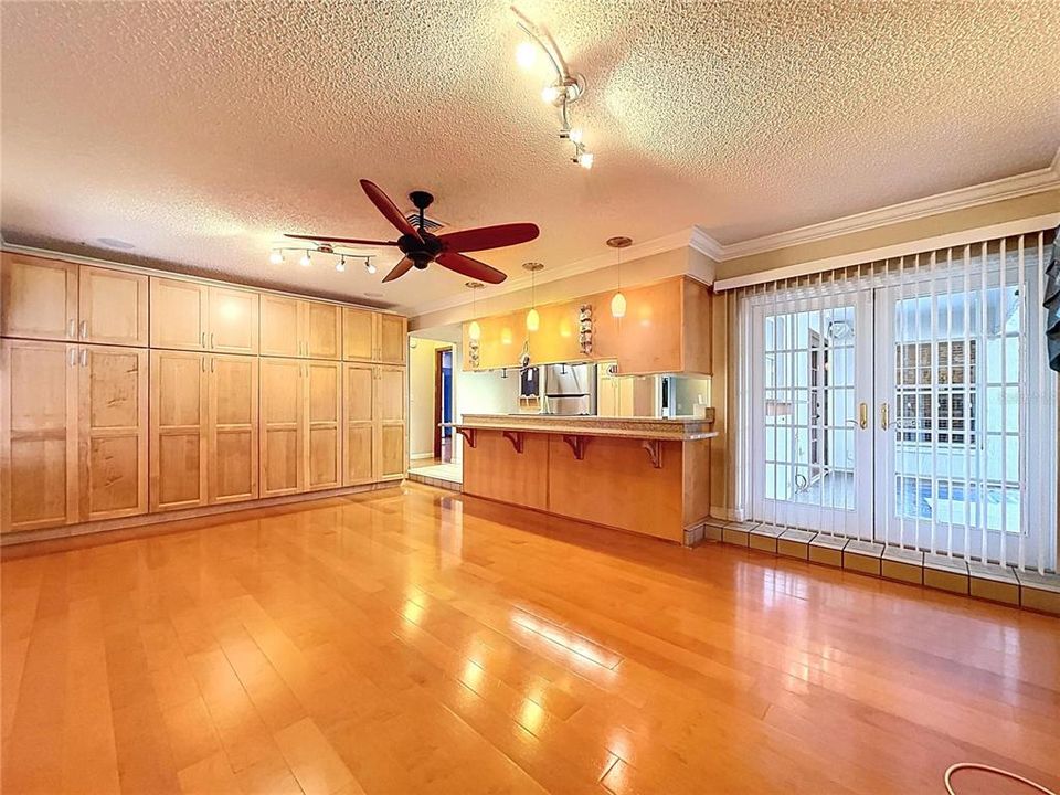 待售: $325,000 (3 贝兹, 2 浴室, 1630 平方英尺)