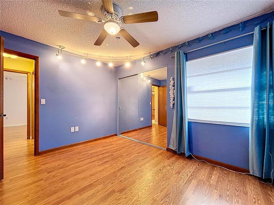 待售: $325,000 (3 贝兹, 2 浴室, 1630 平方英尺)