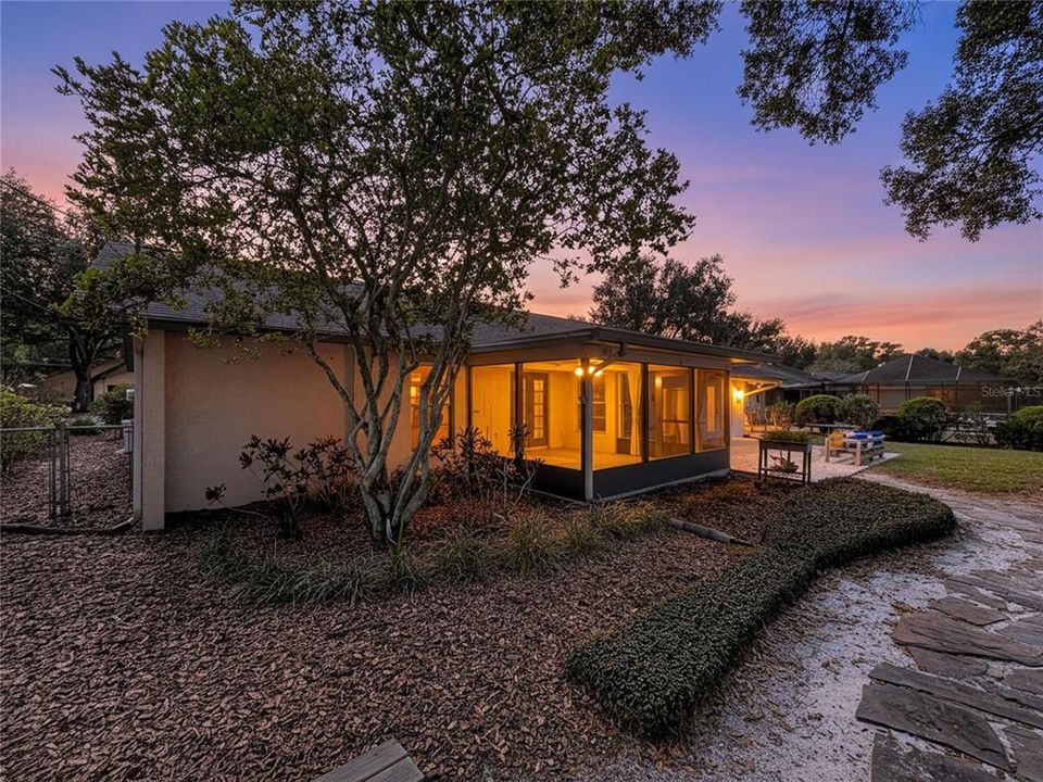 待售: $325,000 (3 贝兹, 2 浴室, 1630 平方英尺)