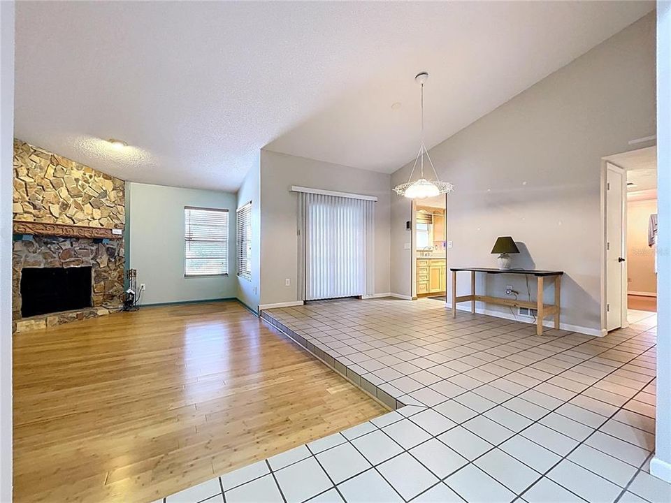 待售: $325,000 (3 贝兹, 2 浴室, 1630 平方英尺)