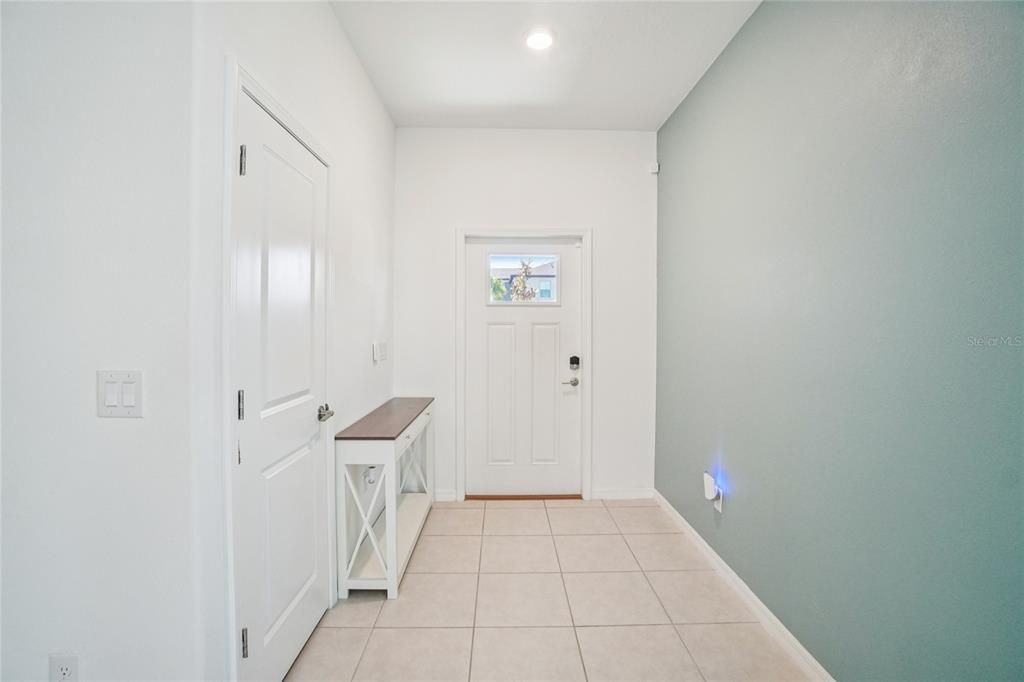 На продажу: $292,900 (2 спален, 2 ванн, 1541 Квадратных фут)