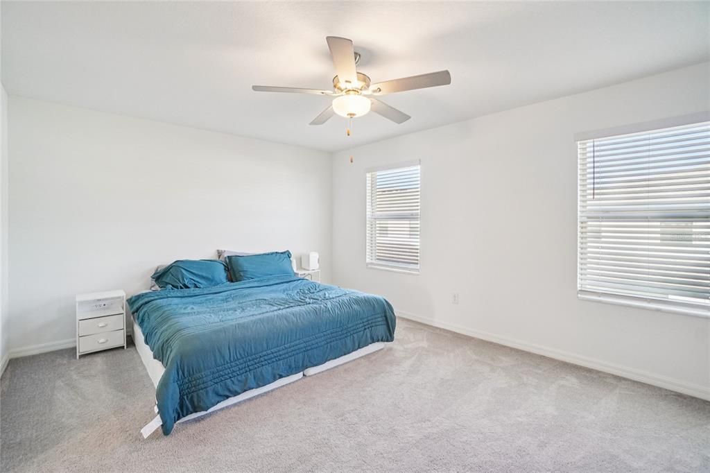 На продажу: $292,900 (2 спален, 2 ванн, 1541 Квадратных фут)