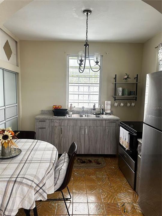 En Venta: $120,000 (2 camas, 1 baños, 1100 Pies cuadrados)