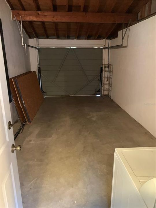 For Rent: $2,350 (2 beds, 1 baths, 892 Square Feet)