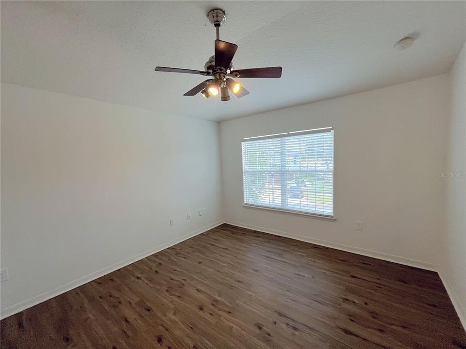 出租: $1,867 (2 贝兹, 2 浴室, 1200 平方英尺)