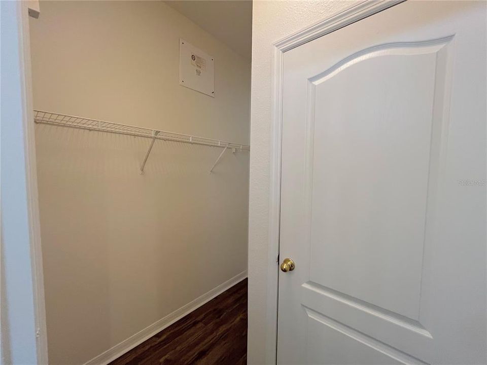 出租: $1,867 (2 贝兹, 2 浴室, 1200 平方英尺)