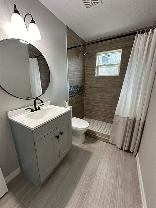 For Sale: $220,000 (3 beds, 1 baths, 1015 Square Feet)