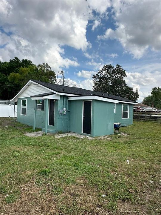 For Sale: $220,000 (3 beds, 1 baths, 1015 Square Feet)