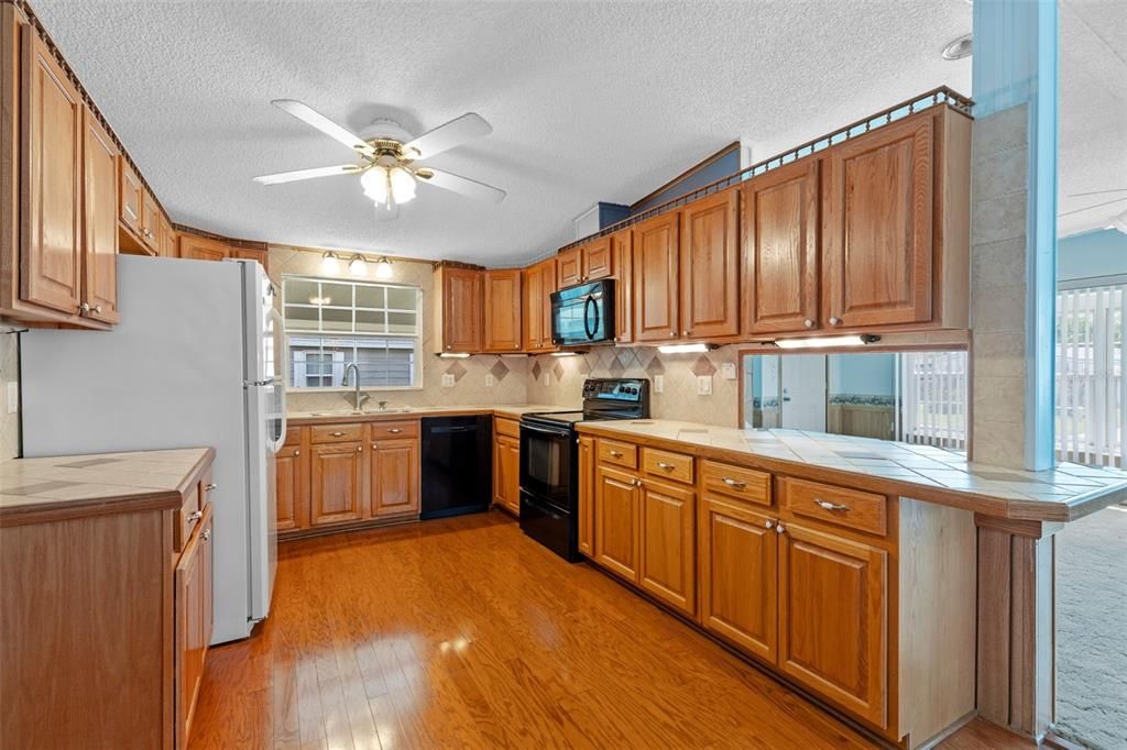 En Venta: $175,000 (2 camas, 2 baños, 1456 Pies cuadrados)