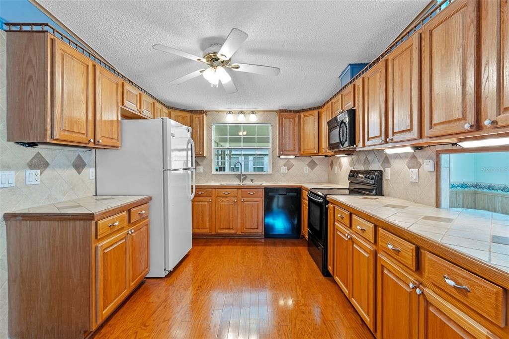 En Venta: $175,000 (2 camas, 2 baños, 1456 Pies cuadrados)