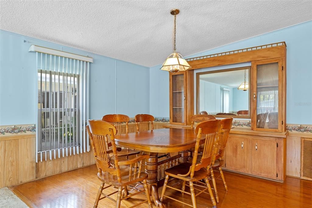 En Venta: $175,000 (2 camas, 2 baños, 1456 Pies cuadrados)