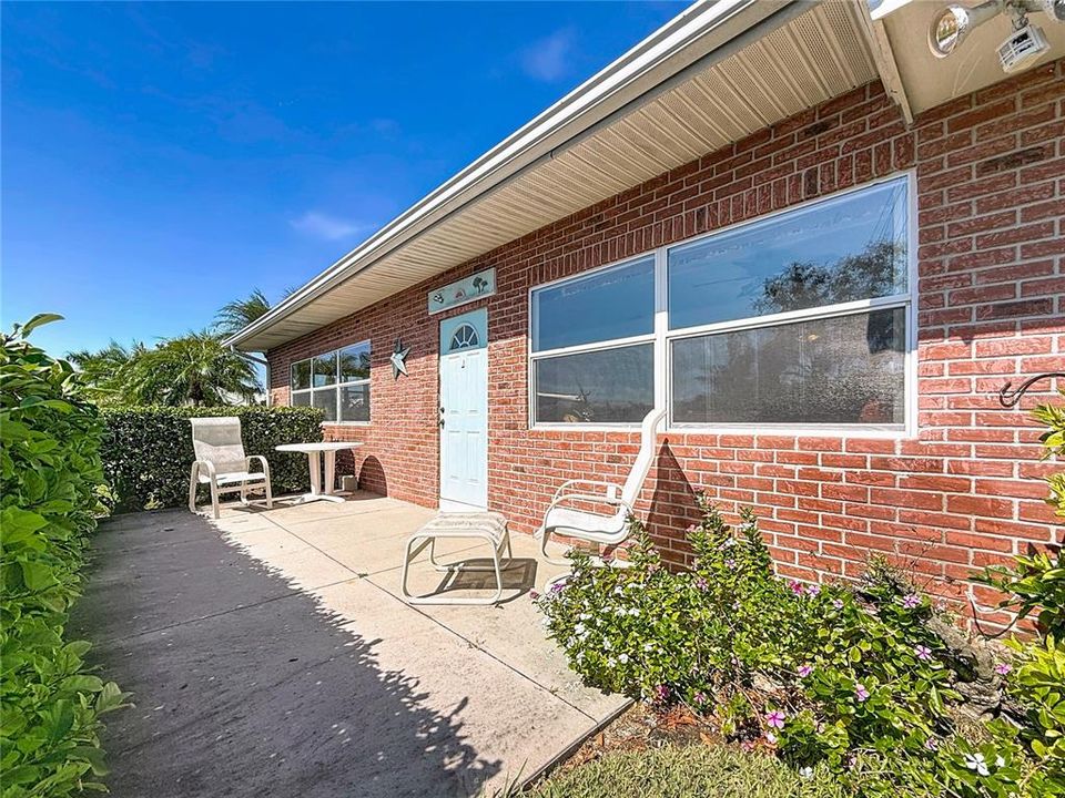 En Venta: $569,000 (3 camas, 2 baños, 2400 Pies cuadrados)