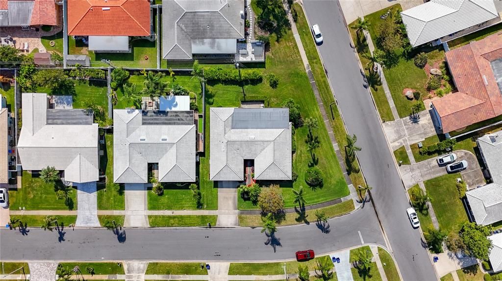 En Venta: $569,000 (3 camas, 2 baños, 2400 Pies cuadrados)