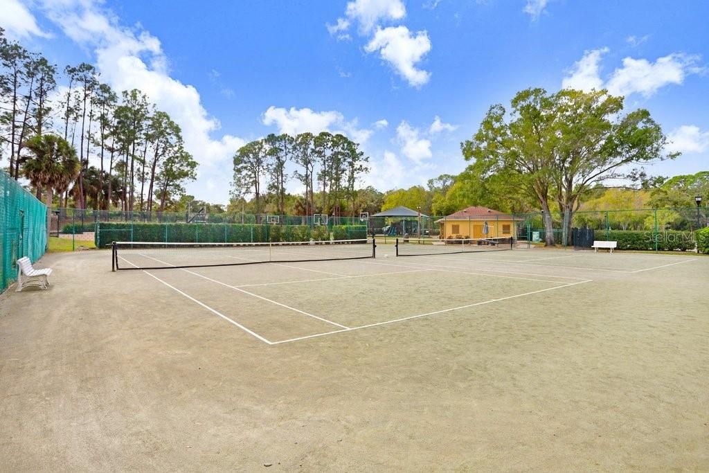 For Sale: $574,900 (4 beds, 3 baths, 2495 Square Feet)