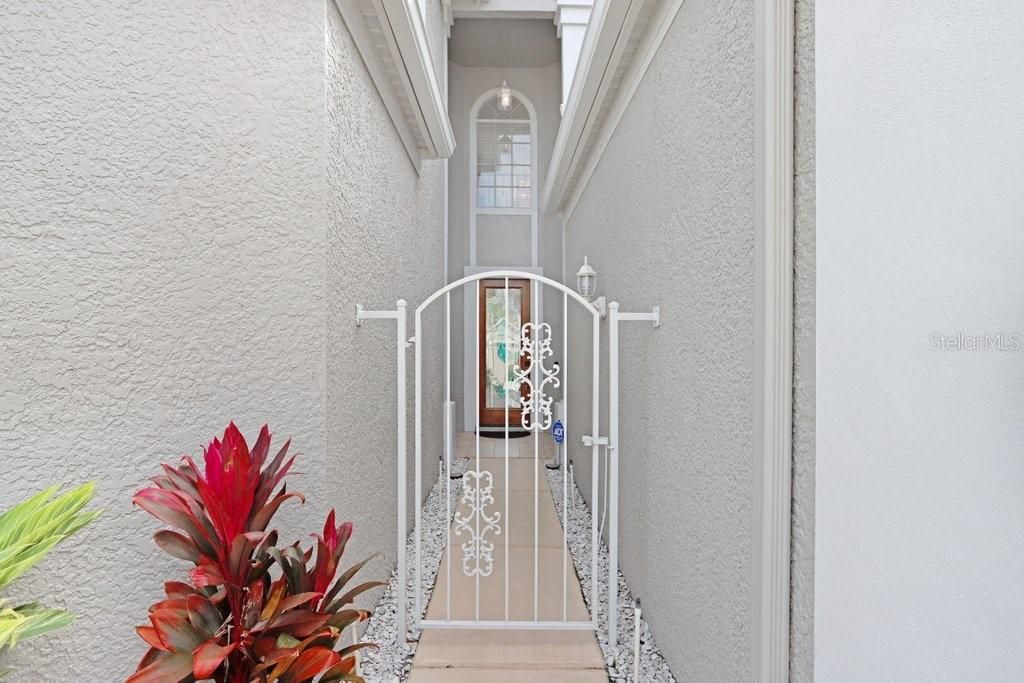 For Sale: $574,900 (4 beds, 3 baths, 2495 Square Feet)