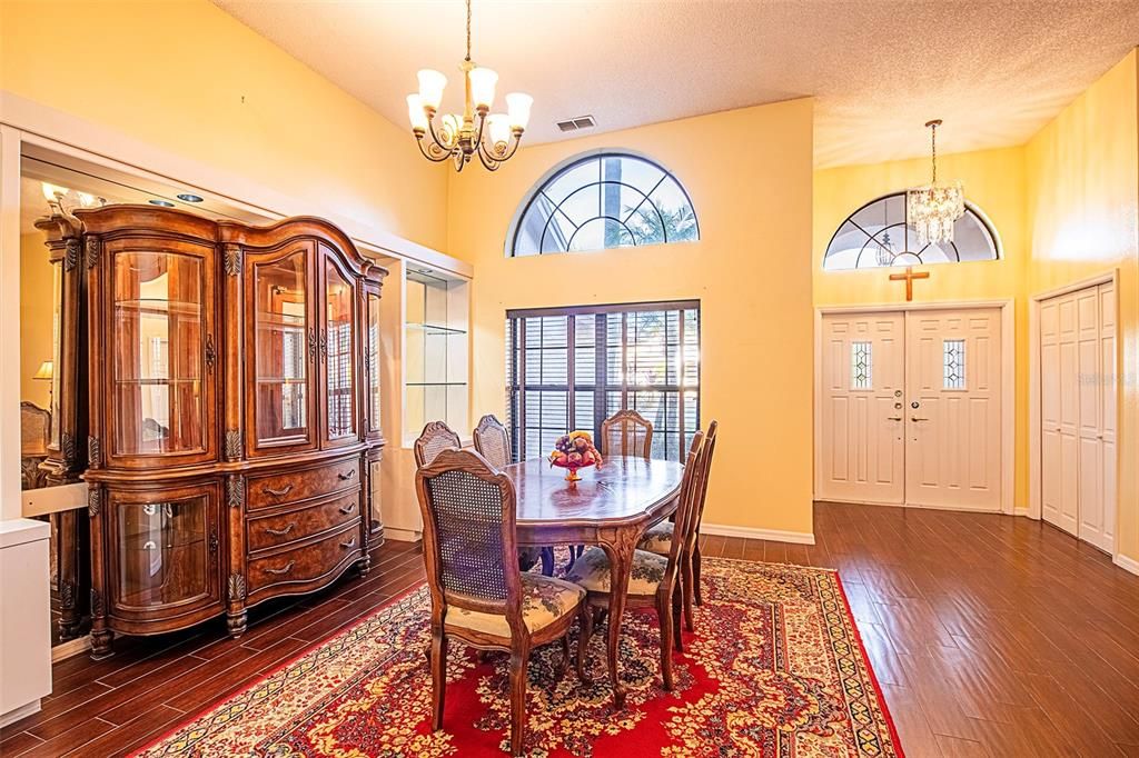 For Sale: $800,000 (4 beds, 3 baths, 2830 Square Feet)