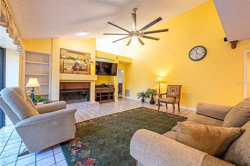 For Sale: $800,000 (4 beds, 3 baths, 2830 Square Feet)