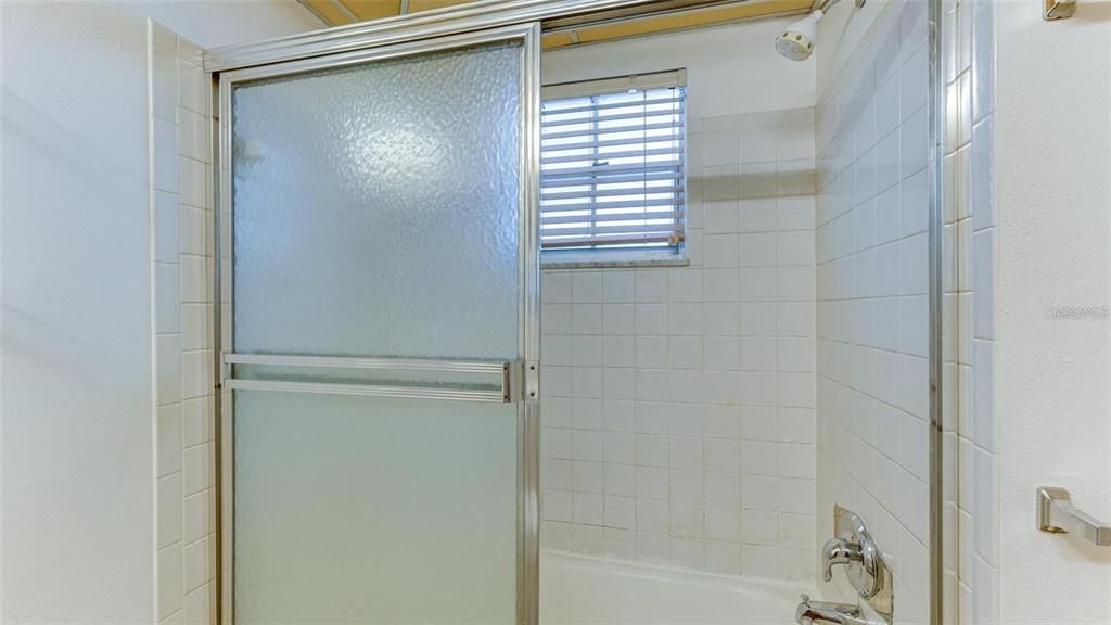 На продажу: $57,000 (1 спален, 1 ванн, 725 Квадратных фут)