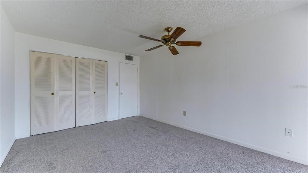 На продажу: $57,000 (1 спален, 1 ванн, 725 Квадратных фут)