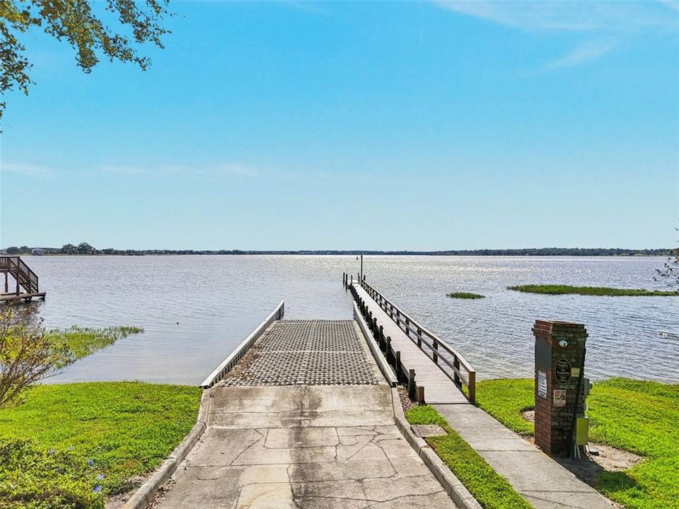 待售: $645,000 (4 贝兹, 3 浴室, 3000 平方英尺)