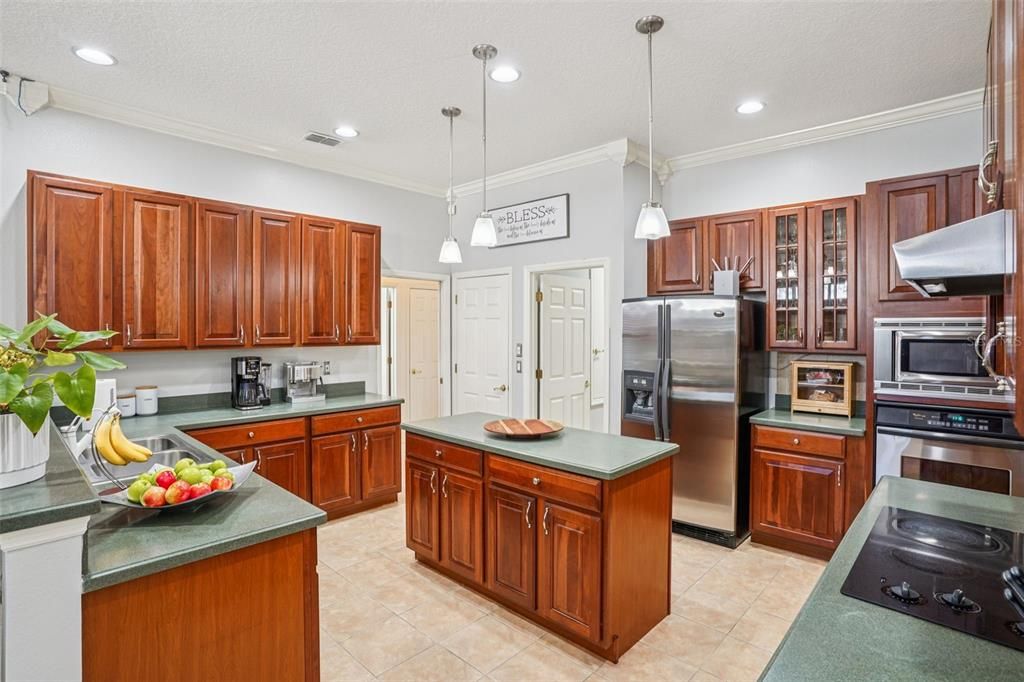 待售: $645,000 (4 贝兹, 3 浴室, 3000 平方英尺)