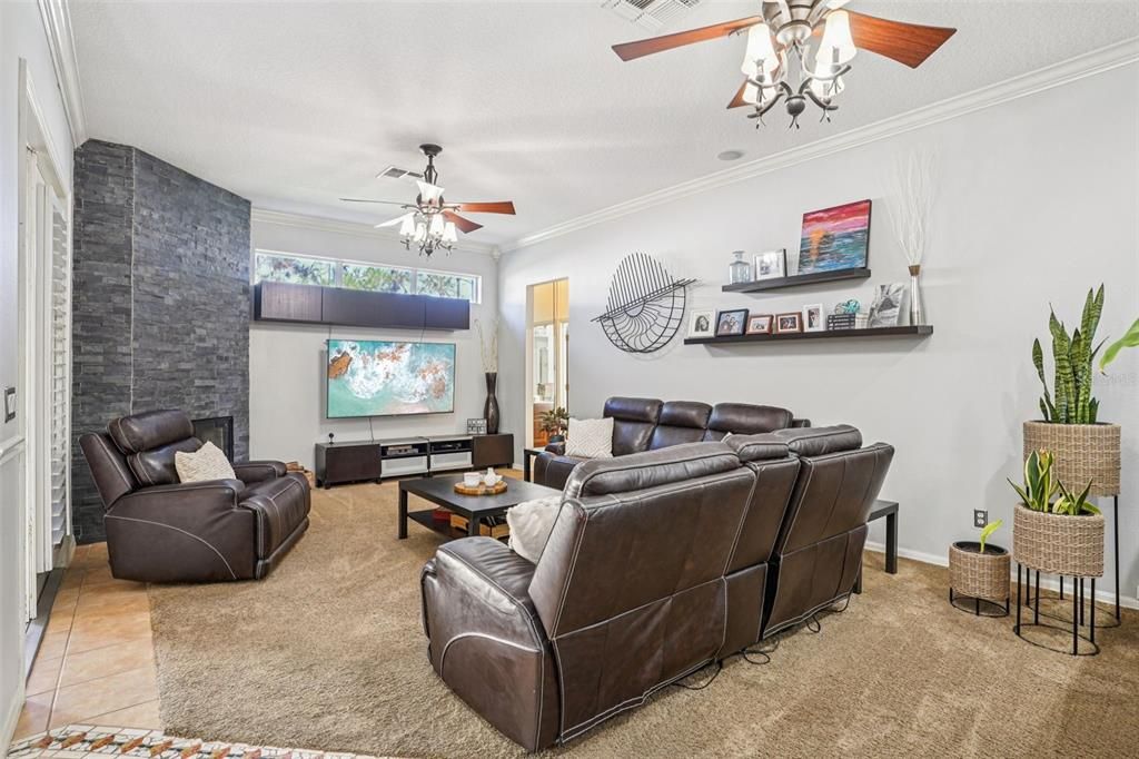 待售: $645,000 (4 贝兹, 3 浴室, 3000 平方英尺)