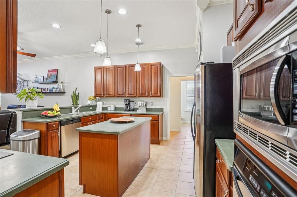 待售: $645,000 (4 贝兹, 3 浴室, 3000 平方英尺)