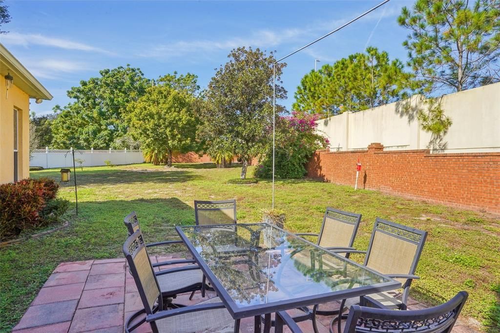 待售: $645,000 (4 贝兹, 3 浴室, 3000 平方英尺)