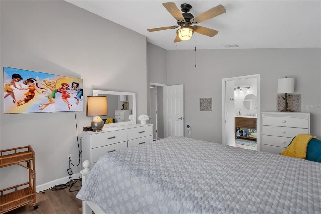 En Venta: $499,999 (4 camas, 3 baños, 1822 Pies cuadrados)