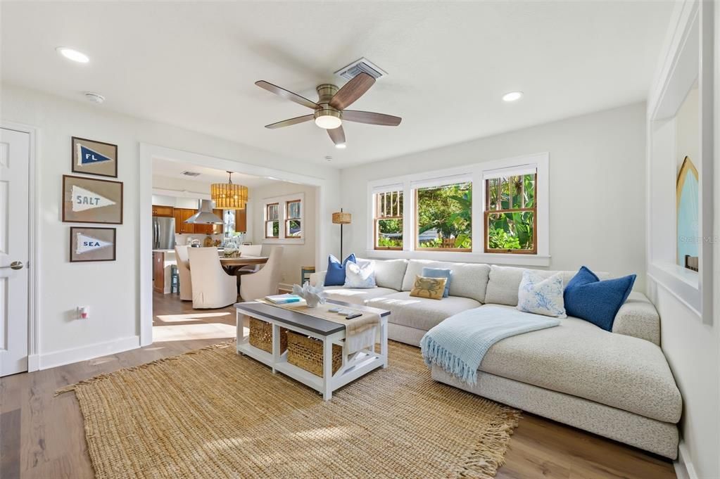 待售: $454,900 (3 贝兹, 2 浴室, 1156 平方英尺)