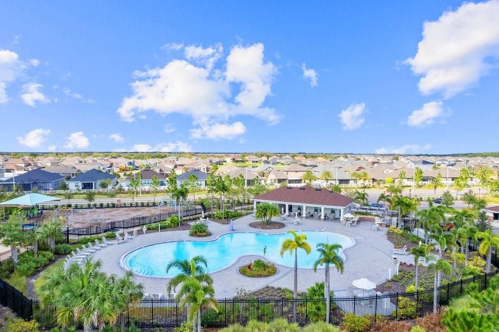 For Sale: $449,900 (4 beds, 2 baths, 2537 Square Feet)