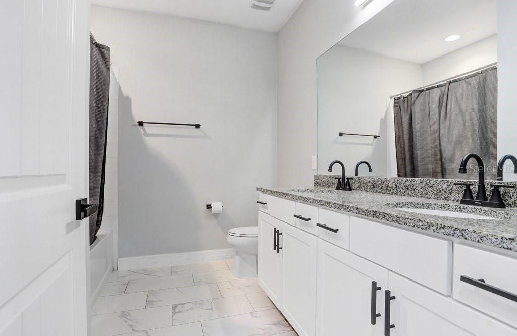 For Sale: $449,900 (4 beds, 2 baths, 2537 Square Feet)