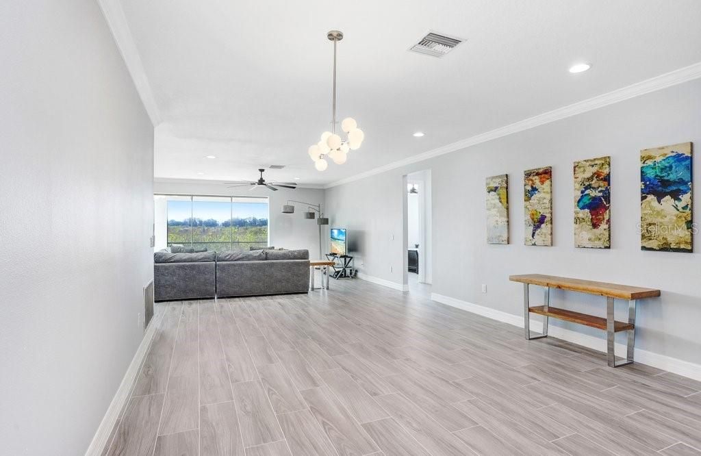 For Sale: $449,900 (4 beds, 2 baths, 2537 Square Feet)