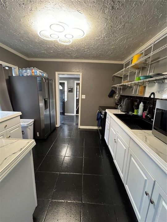 В аренду: $2,550 (5 спален, 3 ванн, 2200 Квадратных фут)